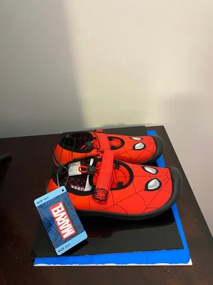 BRAND NEW BOYS SIZE 13/1 MARVEL SPIDER-MAN WATER SHOES - Image 1 of 4