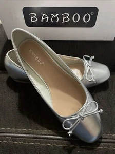 bamboo womens shoes Silver Flats Brand New In Box Woman 7.5 - Picture 1 of 3