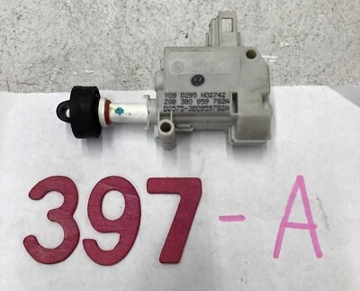 05-11 Audi A6 Quattro Glove Box Release Actuator Motor OEM 3B0959782A - Image 1 of 4