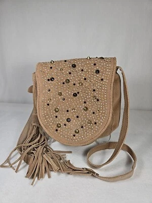Bolso de mano bandolera Steve Madden de gamuza con tachuelas Foto 1 de 4
