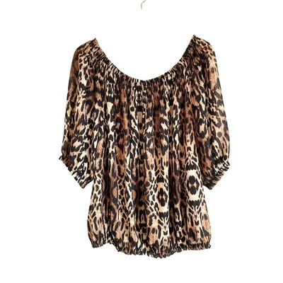 Blusa Violeta & Claire Manga Corta Hombro Descubierto Transparente Estampado Leopardo Botones 2X Foto 1 de 4