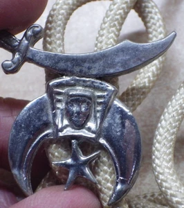 DE COLECCIÓN SHRINERS MASÓN METAL ESMALTE BOLO CORBATA BONITA #5 - Imagen 1 de 3