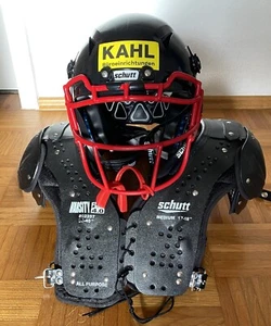 American Football Ausrüstung von Schutt - Bild 1 von 4