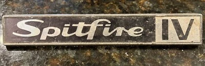 Insignia emblema maletero trasero Triumph Spitfire IV 1971-1972 OEM con lengüetas Foto 1 de 4