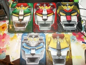 VOLTRON DEFENDER OF THE UNIVERSE ~ KOMPLETT 5 LÖWEN GEPRÄGTE DOSEN ~ 5 G/C DVD COLL - Bild 1 von 8