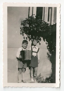 Foto De Colección Niños Niña Niño Jugando Acordeón Música Fotografía - Imagen 1 de 2