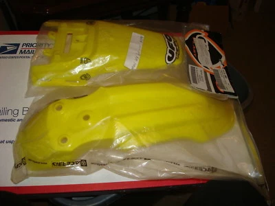 New Honda CRF50 Rear Fender Cover Yellow H003645-102 1403-0131 - Image 1 of 3