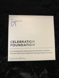 it Cosmetics Celebration Foundation Illumination Hydrating Powder 0.30 oz RICH - Picture 1 of 3