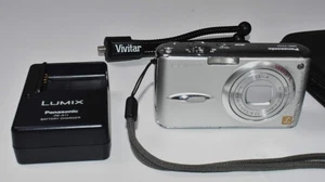 Panasonic Digital Camera Lumix DMC-FX01 6.0MP Silver Tested Works-Cosmetic Scuff - Picture 1 of 7