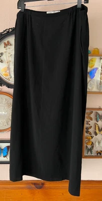 Saia Marina Rinaldi tamanho 25 lã viscose preta midi preta Itália cintura elástica - Imagem 1 de 4