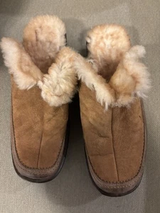 CozyWomen’s 8.5- 9 Born Clogs Mules Brown Suede Sherpa Lined Shearling Sheep Fur - Picture 1 of 15