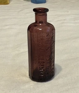 Alancasters Indian Vegetable Ictericia Amargos Mini Botella de 3” VACÍA Púrpura De Colección - Imagen 1 de 9