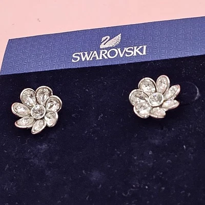 Swarovski Crystal Flower Stud Earrings Sparkly Clear Stones Elegant Floral... - Image 1 of 4