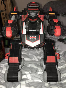 Mattel DC Super Friends RC Transforming Batbot Batman Robot Tank TESTED 2013
