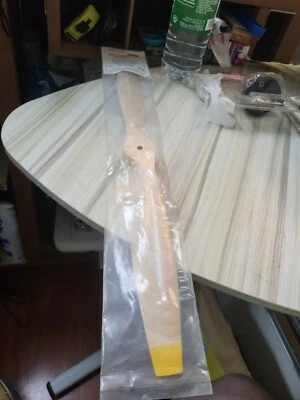 Master Airscrew MA1880B Wood-Maple - 18x8" Wood Series Propeller - Image 1 of 4