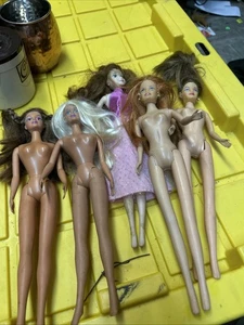 mixed fashion doll lot - Picture 1 of 3