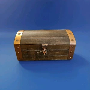 Schatzkiste aus Holz von 1963 mit rotem Samtfutter - Bild 1 von 8