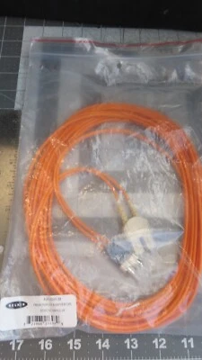 Cable de conexión de fibra óptica Belkin A2F20207-20 ST/SC 20 pies Foto 1 de 3