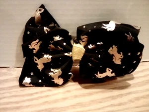 Black Hair Bow with Gold Unicorns. EXCELLENT  - Picture 1 of 4