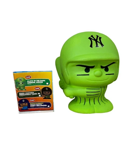 MLB Jumbo Squeezy Surprise RARE Aaron Judge Glow In The Dark 5” SqueezyMates Cover