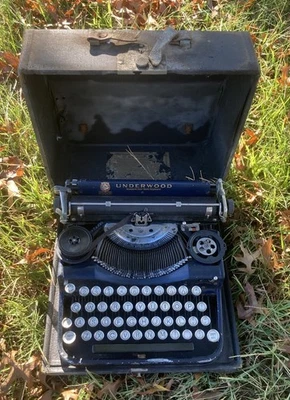 Винтажная стандартная портативная пишущая машинка Underwood темно-синяя на четыре банка запчасти для ремонта - Изображение 1 из 4
