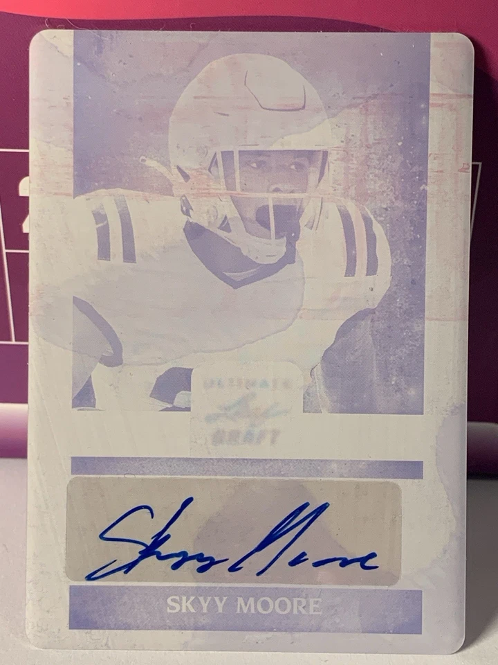 2022 Leaf Ultimate Draft Printing Plate Magenta 1/1 Skyy Moore Rookie Auto RC - Image 1 of 2