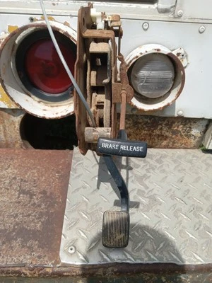 92 93 94 95 96 Ford F-150 F-250 F-350 Bronco Emergency Parking Brake G214 - Image 1 of 4