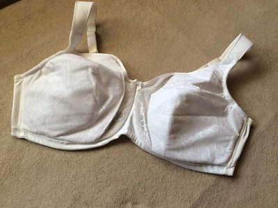 GLAMORISE 50D White Natural Demi Foam lined underwire Cup Bra Style 9109 Nwot - Image 1 of 4