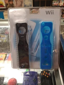 Nintendo Wii Remote Gloves New in Packaging Blue & Black - Picture 1 of 2