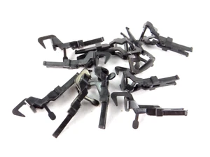 Fleischmann 6509 10 Stück Haken Steckkupplung für Aufnahmeschacht NEM 362, HO - Picture 1 of 4