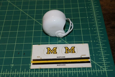 1978 NCAA Vintage Maryland Terps Terrapins mini gumball football helmets decals Cover