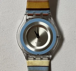 Swatch Skin Uhr Mille Linie SFK140 2002 Swiss Made Armbanduhr dünn mit Band - Bild 1 von 5