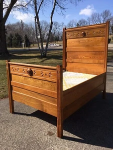 Antique Solid Oak Eastlake Victorian CHILD Bed Headboard Footboard Rails Mattres - Picture 1 of 12