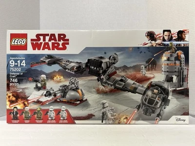 LEGO Star Wars 75202 Defense of Crait New Sealed - Image 1 of 4