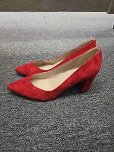 Zapatos de salón Marc Fisher Caitlin para mujer de gamuza roja con tacón ancho punta talla 9,5 $89 - Imagen 1 de 4