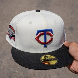 New Era MLB Minnesota Twins HHH Metrodome 59fifty Fitted Hat Chrome/Red/Silver - Picture 1 of 2