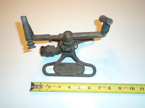VINTAGE RAIN KING usa OLD MODEL CAST IRON SPRINKLER FLEXIBLE SHAFT CO. CHICAGO Cover