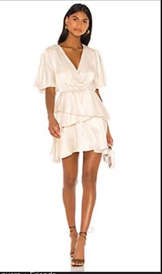 NUEVO CON ETIQUETAS Friends & Lovers Byron mini vestido en champán, niveles con volantes talla M Foto 1 de 4