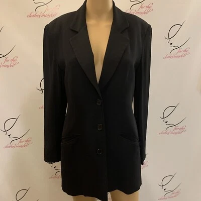 Moda Internacional.  Talla 4.  Manga larga. Botón arriba.  Blazer forrado.  WTC. Foto 1 de 4