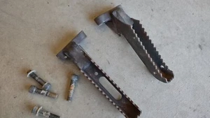 1999-2004 Honda TRX400ex Foot Pegs Footpegs With Hardware  - Picture 1 of 3