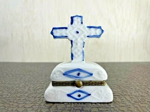 Blue & White Cross Porcelain Trinket Box - Picture 1 of 7