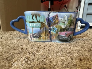 Miami Beach Couple Mug Set - Picture 1 of 2