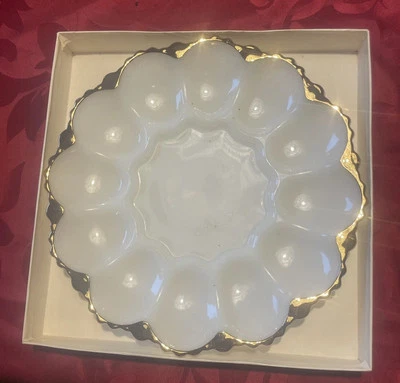 Eierplatte in OVP Weißglas Goldrand aus USA Anchor Hocking - Bild 1 von 4