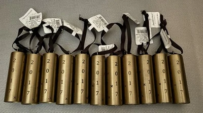 11 adornos navideños de campana de latón magnolia con diseño X 2017 nuevo con etiquetas Foto 1 de 2