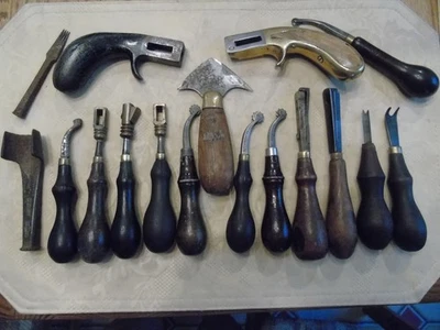 17 herramientas de trabajo de cuero antiguas algunas Gomph CS y HF Osborne como están Foto 1 de 4