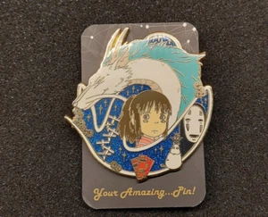 Spilla smaltata grande AtomicPins Spirited Away blu glitter - Foto 1 di 3