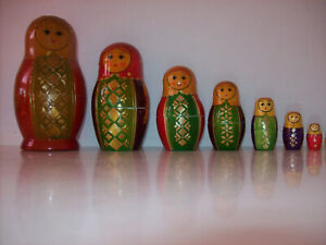 7 poupées Russe Matriocka anciennes