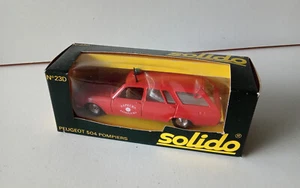 SOLIDO ANCIEN #23D PEUGEOT 504 BREAK POMPIERS+ DECALCS TRES BON ETAT EN BOITE AR - Imagen 1 de 14