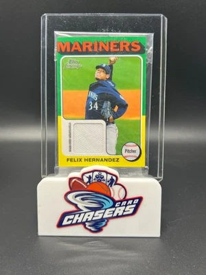 2011 Topps Lineage Patch Felix Hernandez Game Worn Memorabilia  - Image 1 of 2