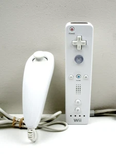 Nintendo Wii Remote Official White Controller & Nunchuck RVL-003 - Tested - Picture 1 of 6